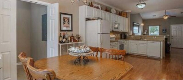 Building Photo - 216 Windsor Trace Dr