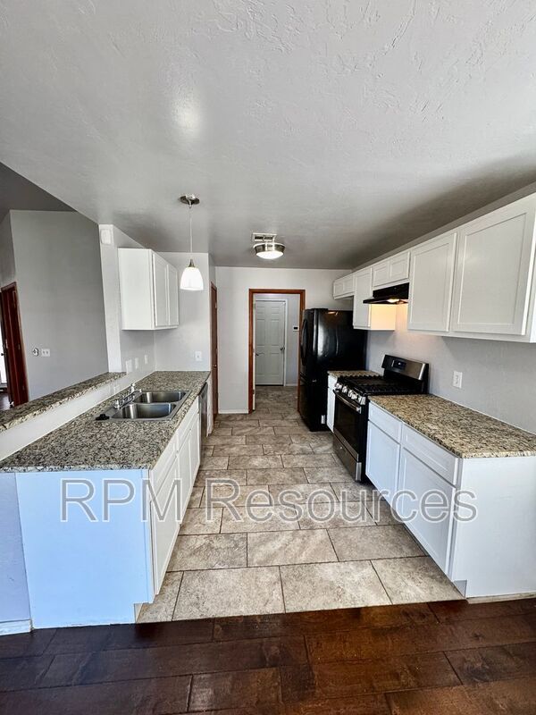 Building Photo - 10309 Banff Way