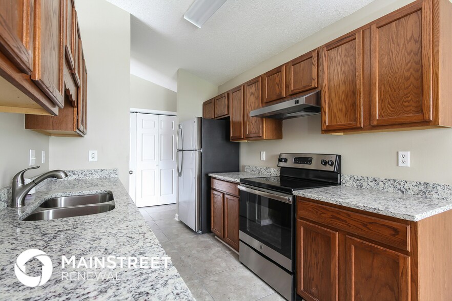 Building Photo - 1476 Lewisburg Pointe Dr