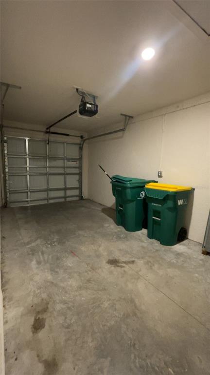 Building Photo - 17174 Belmont Ave