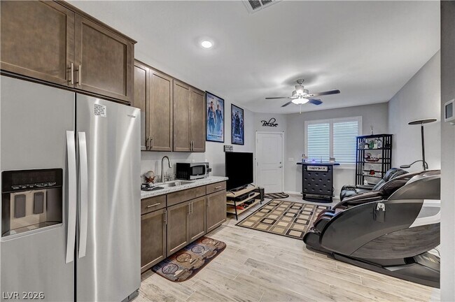Building Photo - 6391 Montrose Park Ct