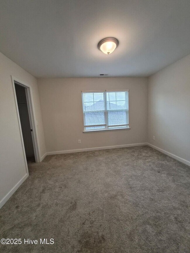 Building Photo - 616 Riggs Rd