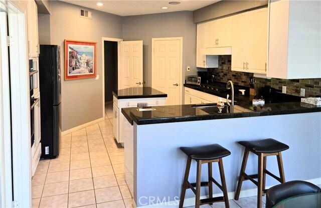 Building Photo - 22 Belmonte Dr