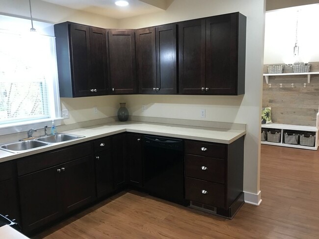 Building Photo - 4 Bedroom, 2 Bath Home available July 2025...