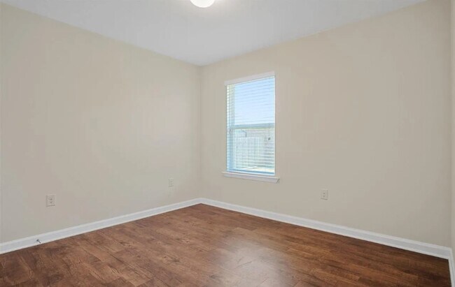 Building Photo - 10373 Shetland Dr