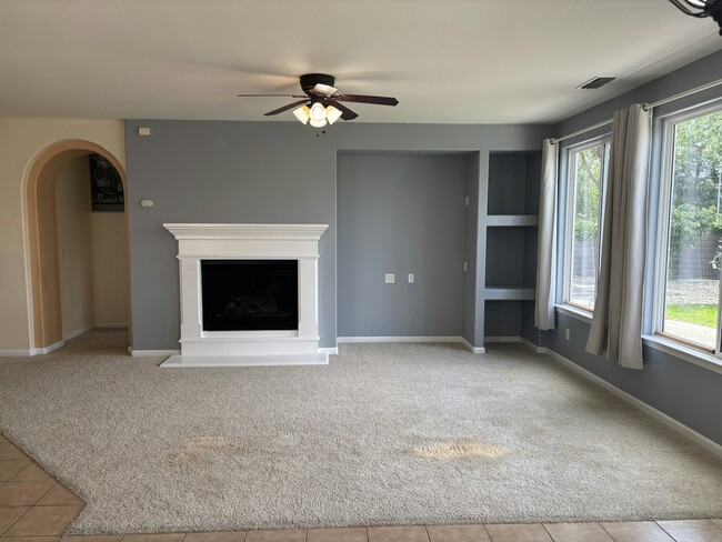 Building Photo - 10294 Stoecker Way
