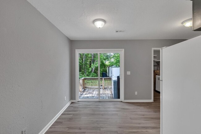 Building Photo - Charming 2-Bedroom Home in Desirable Wilmi...