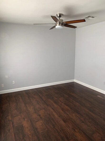 Building Photo - 4017 E Palm Ln