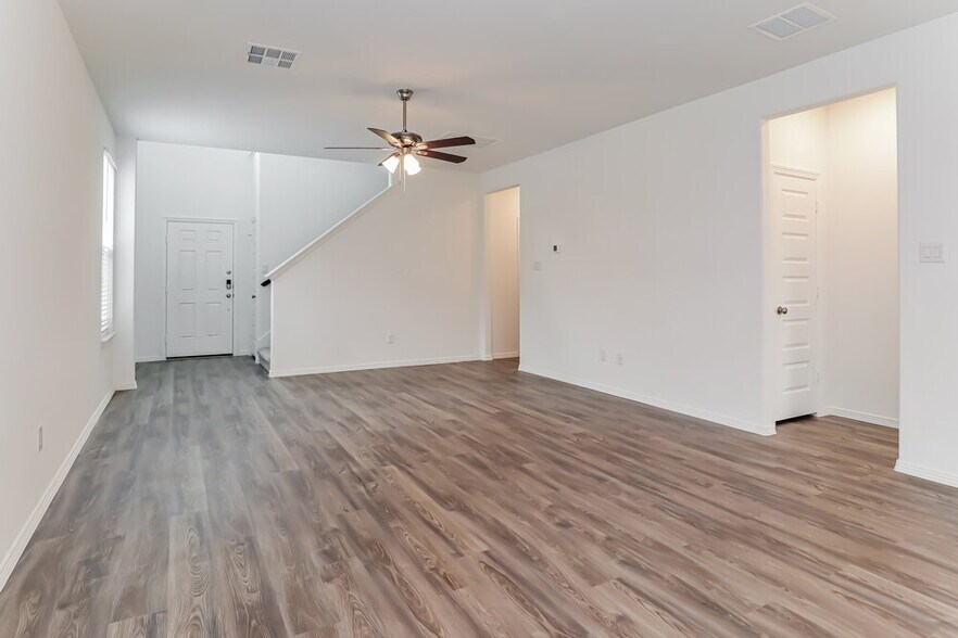 Building Photo - 16750 Rover Ln