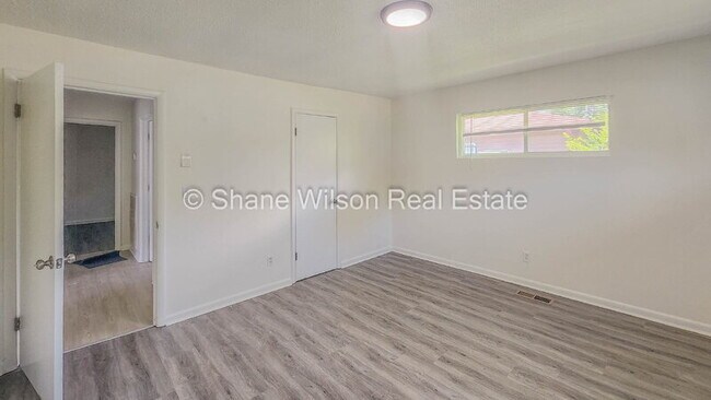 Building Photo - 2110 Appling St