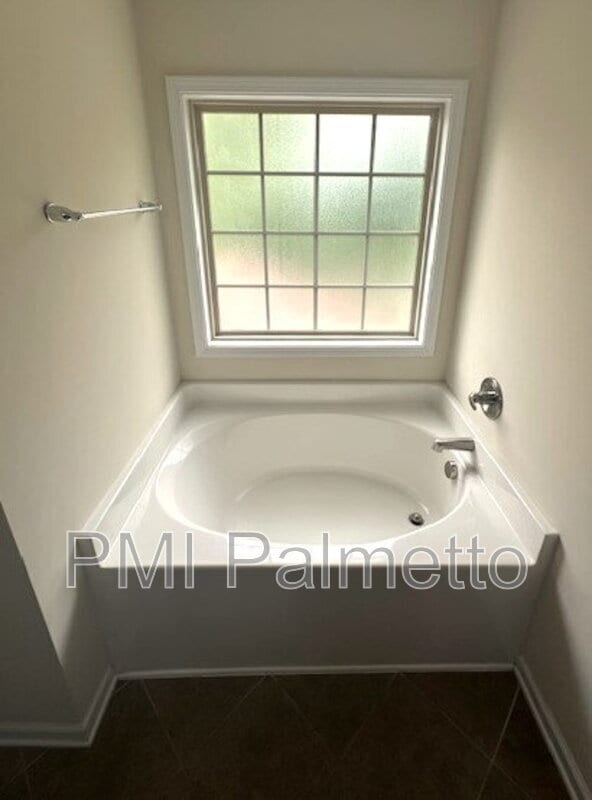 Building Photo - 348 Woodmill Cir