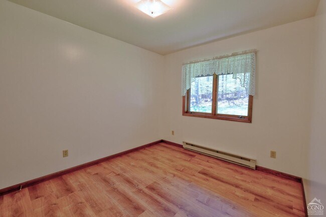 Building Photo - 561 Bald Hill Rd S