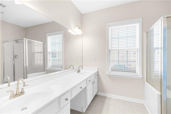 Building Photo - 315 Dexter Dr