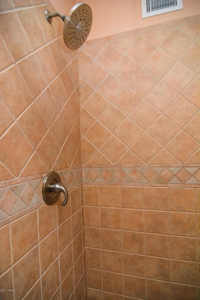 Building Photo - 3246 S Winona Cir