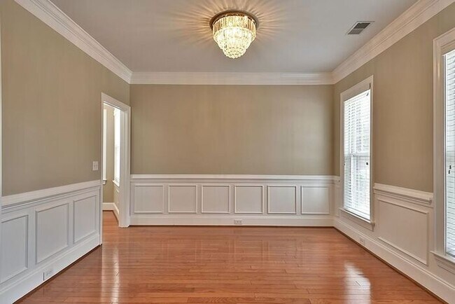 Building Photo - Wildewood in Northeast Columbia--Offering Self Guided Tour with RENTLY!