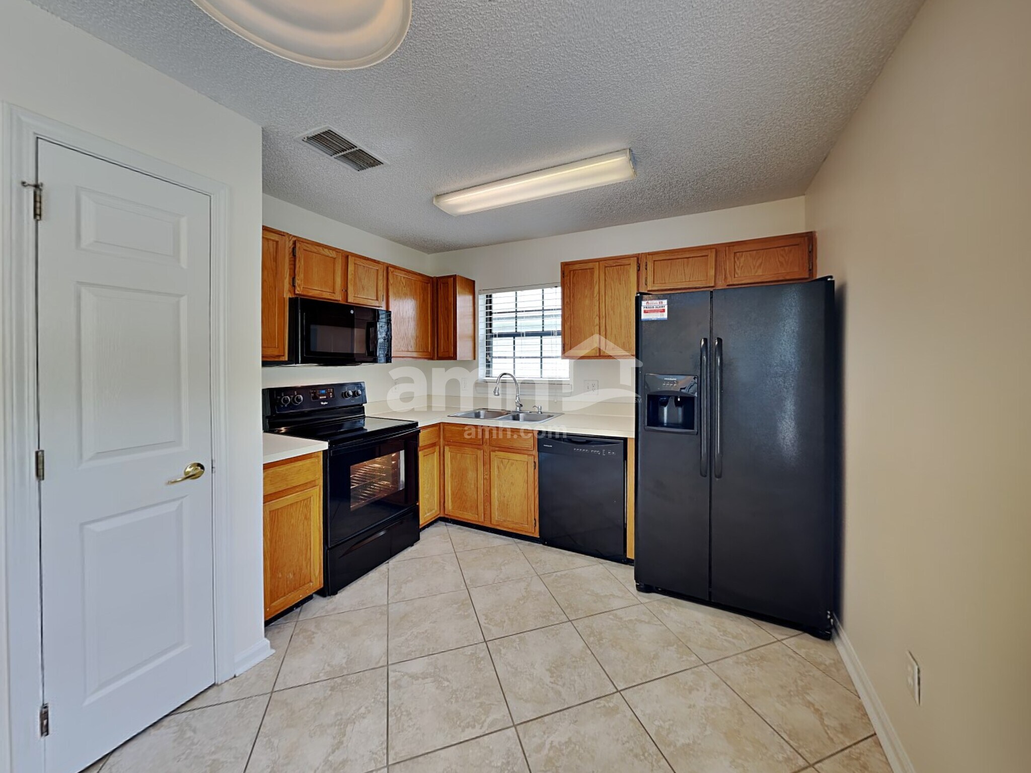 Building Photo - 9081 Prosperity Lake Dr