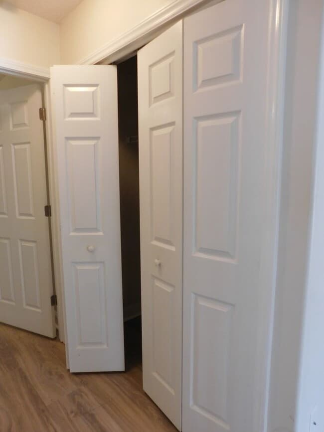 Building Photo - 221 Churchill Court - located in the Townes at Flamingo Oaks