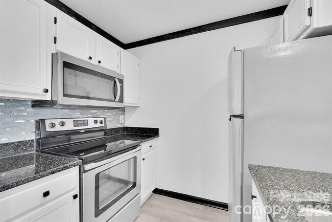 Building Photo - 18755 Vineyard Point Ln