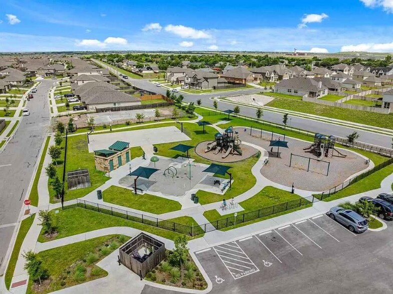 Building Photo - 201 Chickasaw Ln