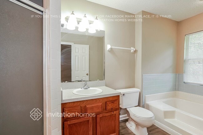 Building Photo - 11868 Gran Meadows Way