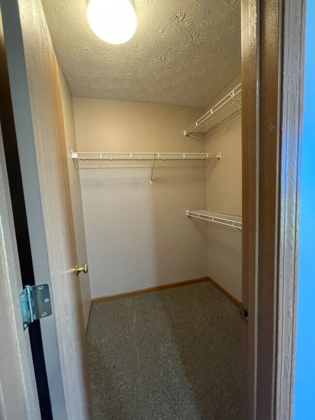 Building Photo - 3368 Edison Dr