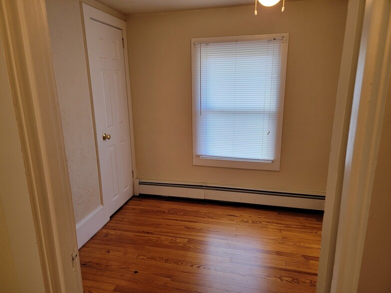 BEDROOM 2 - 1294 Bloom Rd