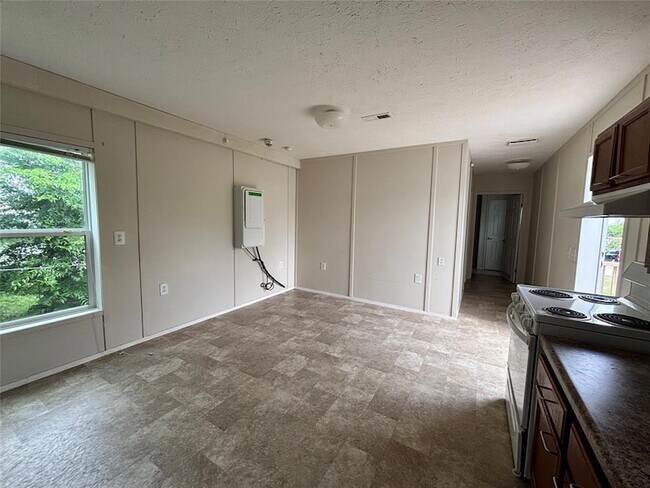 Building Photo - 3616 12 W Nugent Ave