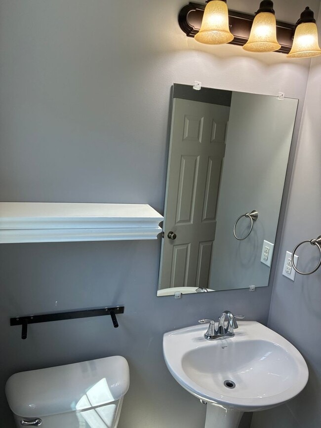 Building Photo - **ELIZABETHTOWN INDEPENDENT SCHOOL DISTRICT**