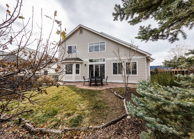 Building Photo - Beautiful 4 Bedroom Home in North Gate D20