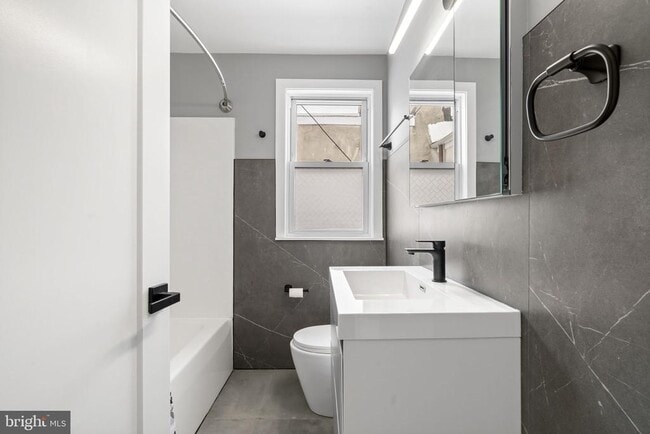 Building Photo - 311 Wharton St