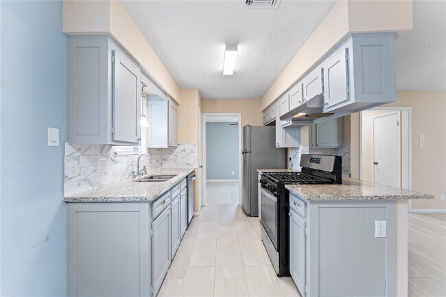 Building Photo - 1431 Epsilon St