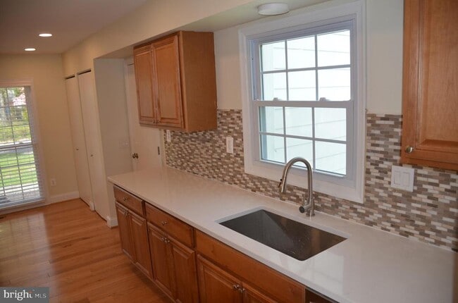 Building Photo - 9012 Paddock Ln