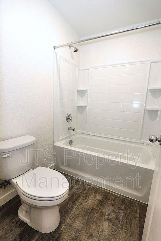 Building Photo - 716 Franklin St