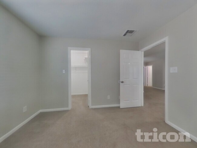 Building Photo - 23303 Crosscut Pass Dr