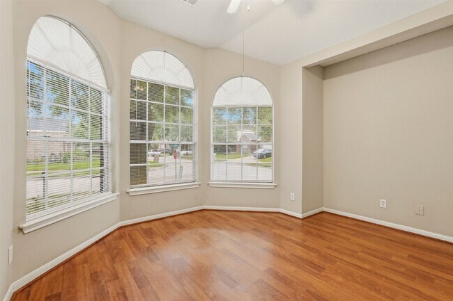 Building Photo - 7910 Masonwood Ln