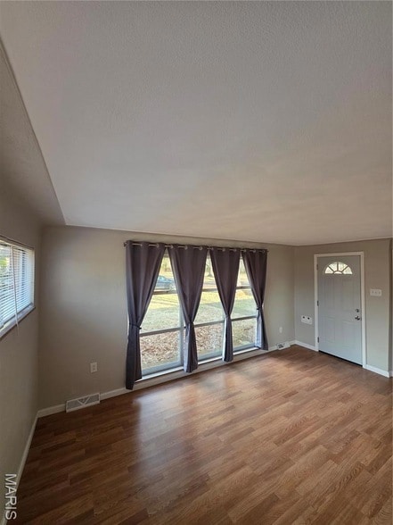 Building Photo - 56 Friendly Dr