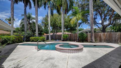 Building Photo - 6813 Viento Way
