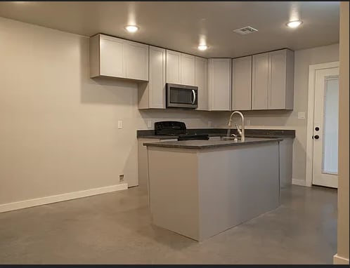 Building Photo - 4392 Old Sadler Rd