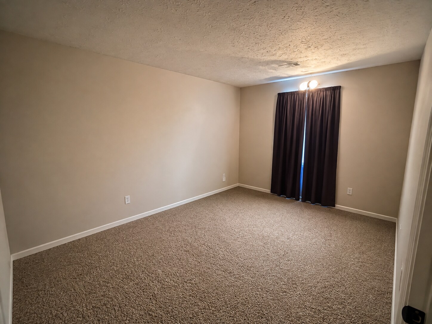 Building Photo - 2915 Eagle Pointe Dr