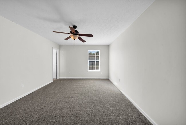 Building Photo - Goshen- 3bed 2.5 bath home ready for the summer cookouts