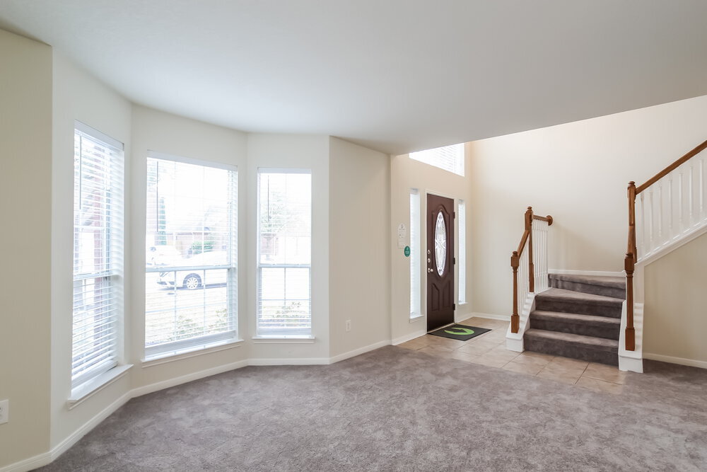 Building Photo - 519 Holly Crest Dr