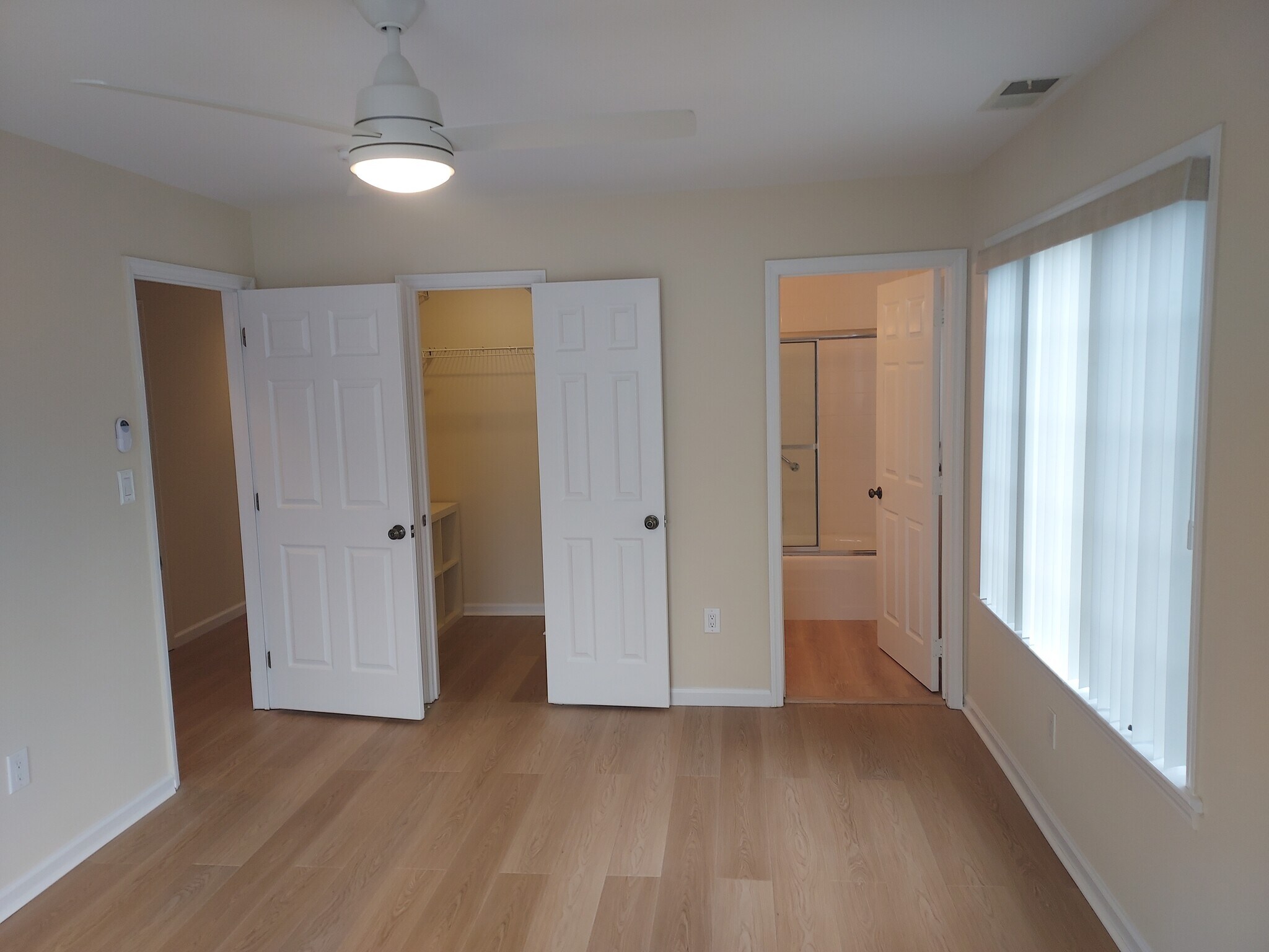 Building Photo - 239-70B Oak Park Dr