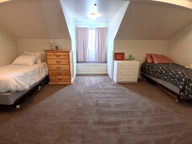 Building Photo - 62 W 700 N