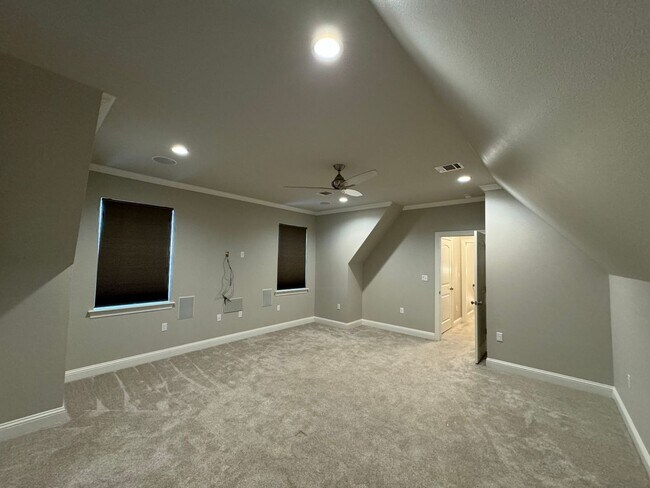 Building Photo - Gated Community close to Barksdale Air Force Base...