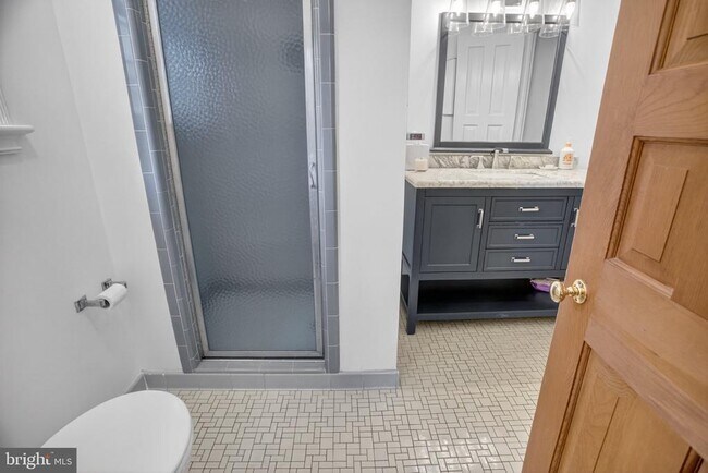 Building Photo - 5973 Searl Terrace
