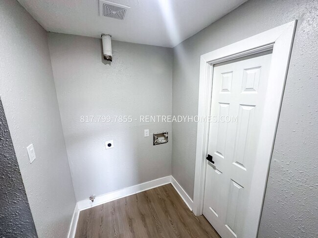 Building Photo - 3305 Scotch Moss Ln