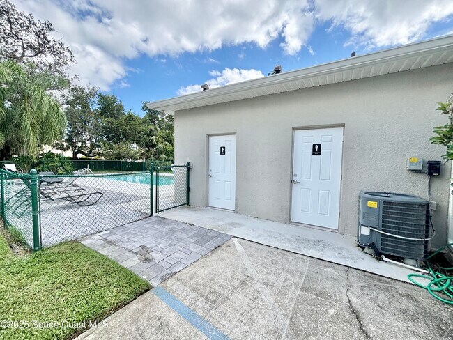 Building Photo - 3479 Horse Creek Cir