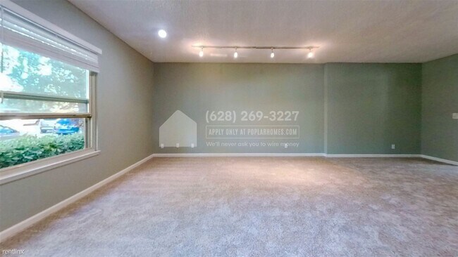 Building Photo - 3 br, 2.5 bath Townhome - 4246 Atlantic Co...