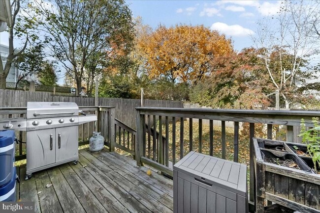 Building Photo - 131 E Union St