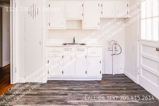 Building Photo - 1321 33rd St Ensley